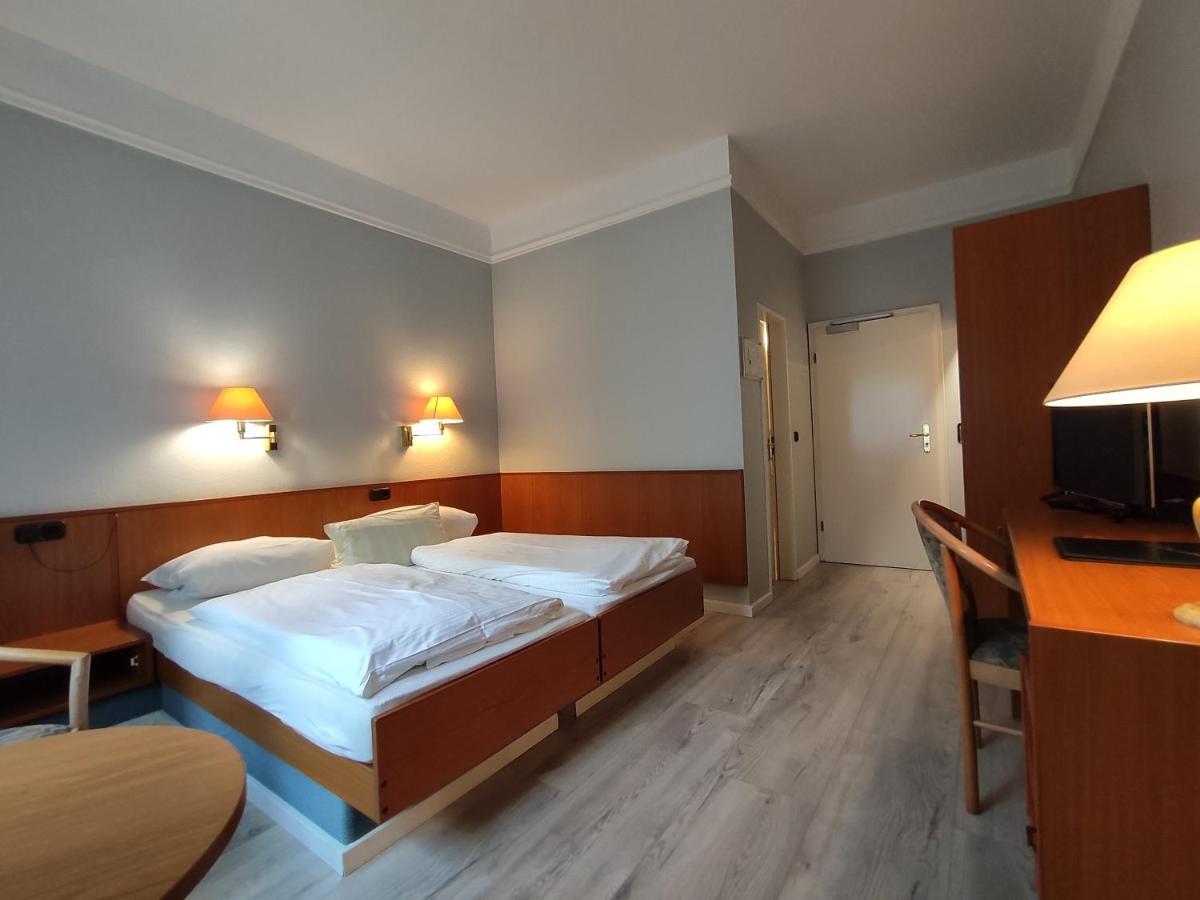 Condi Hotel Гамбург Экстерьер фото