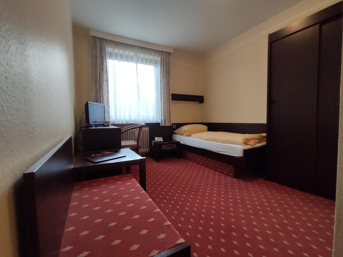 Condi Hotel Гамбург Экстерьер фото